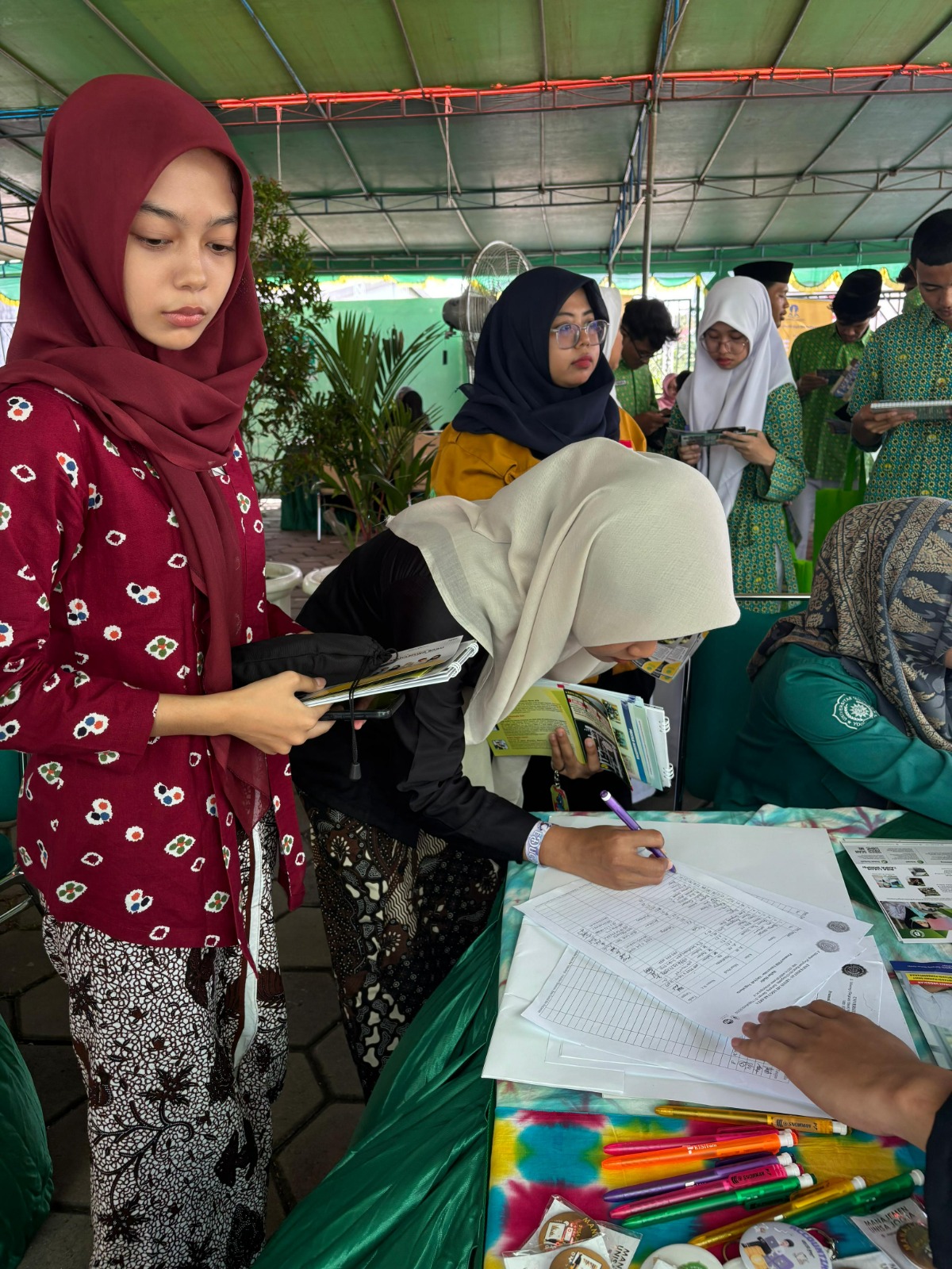 Siswa MAN 3 Bantul ikuti Manembayo Education Fair di MAN 4 Bantul pada Kamis, 16 Januari 2025