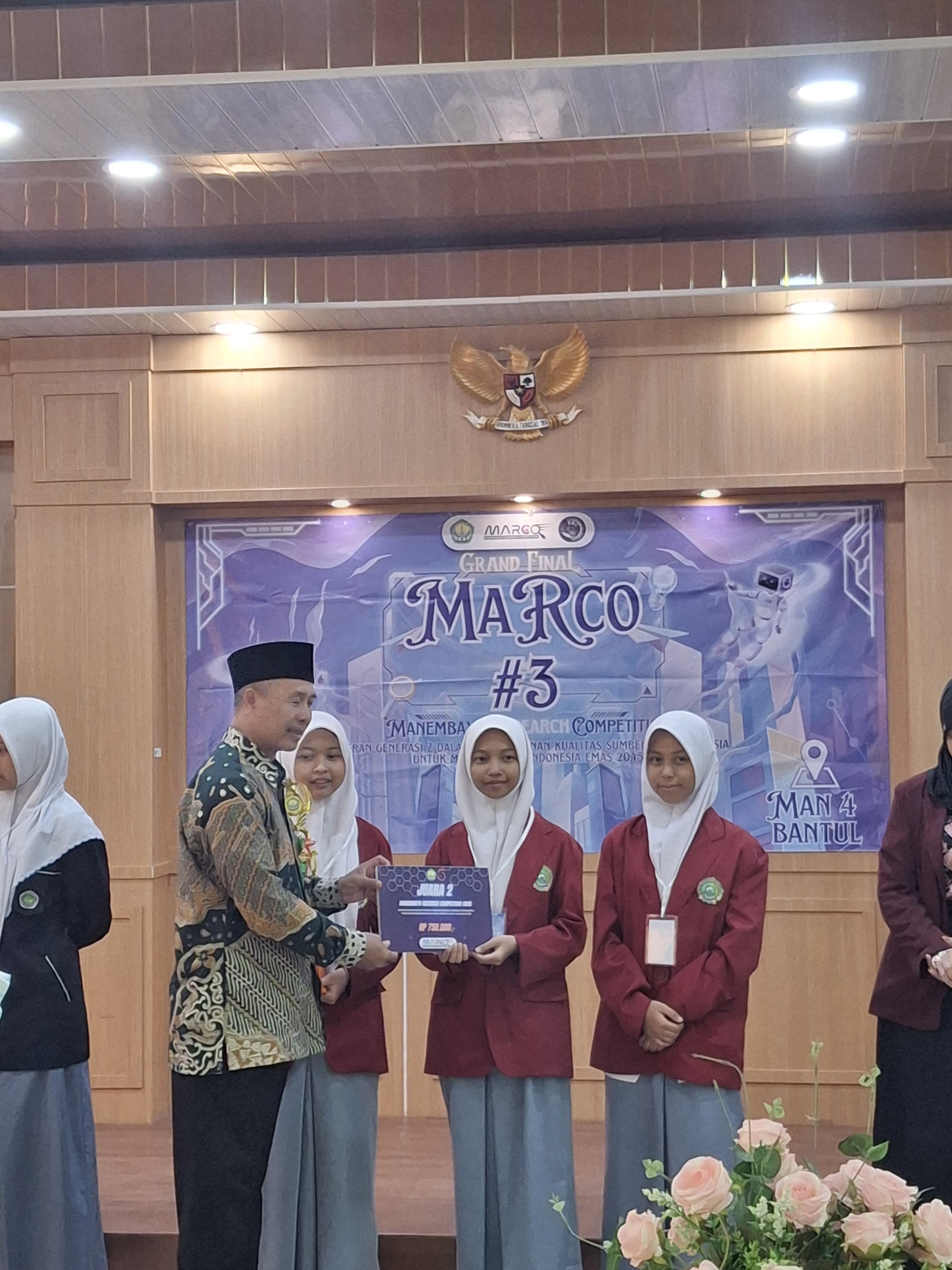 Tim 1 Excellent Researcher Club (ERC) MAN 3 Bantul Raih Juara 2 Manembayo Research Competition (MARCO) yang digelar MAN 4 Bantul dalam rangka milad ke-56  Sabtu, 18 Januari 2025