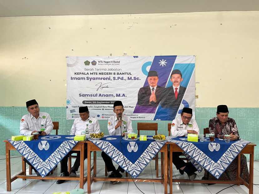 Merawat Tradisi, Mengukir Prestasi: Guru MAN 3 Bantul Resmi Jabat Kepala MTs N 8 Bantul